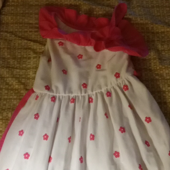 Girls dressed - Picture 1 of 1